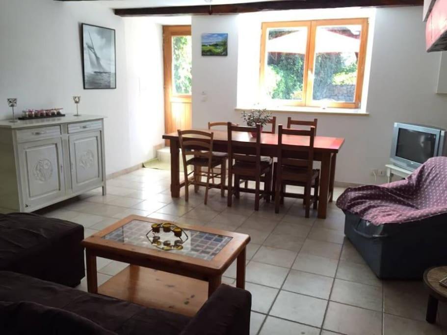 Meuble Sur L'ile De Tascon A 300 M De La Saint-Armel